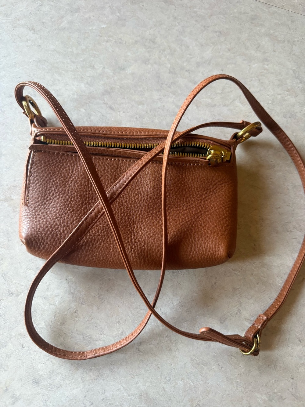Hobo Run About Crossbody Handbag Warm Honey Pebbled Leather - Picture 6 of 7